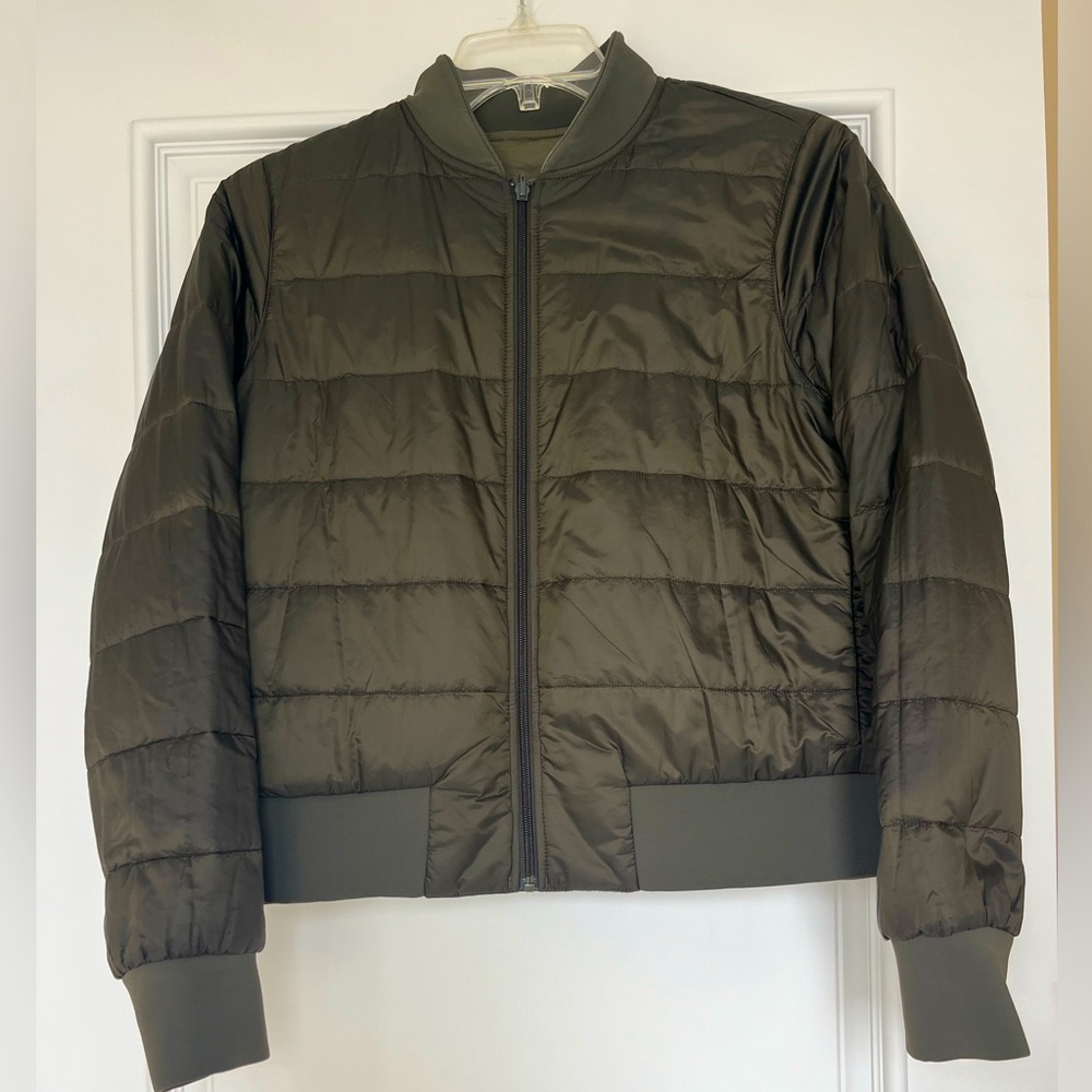 lululemon Non Stop Reversible Bomber Olive Green Women’s 10 EUC